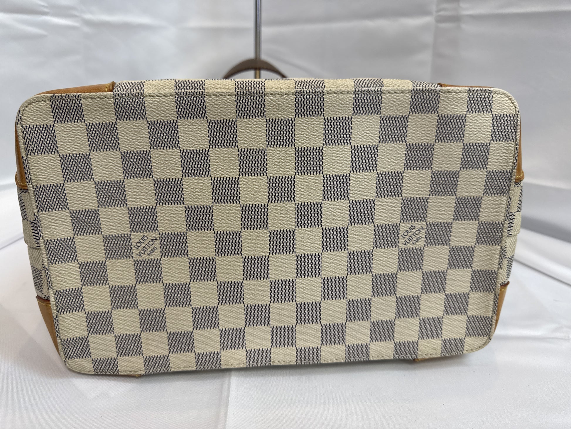 LOUIS VUITTON Hampstead MM Damier Azur Handbag