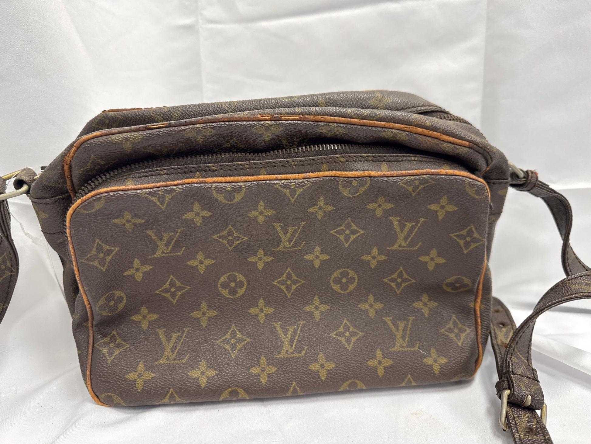 LOUIS VUITTON M45244 Monogram Old Style Nile Shoulder Bag