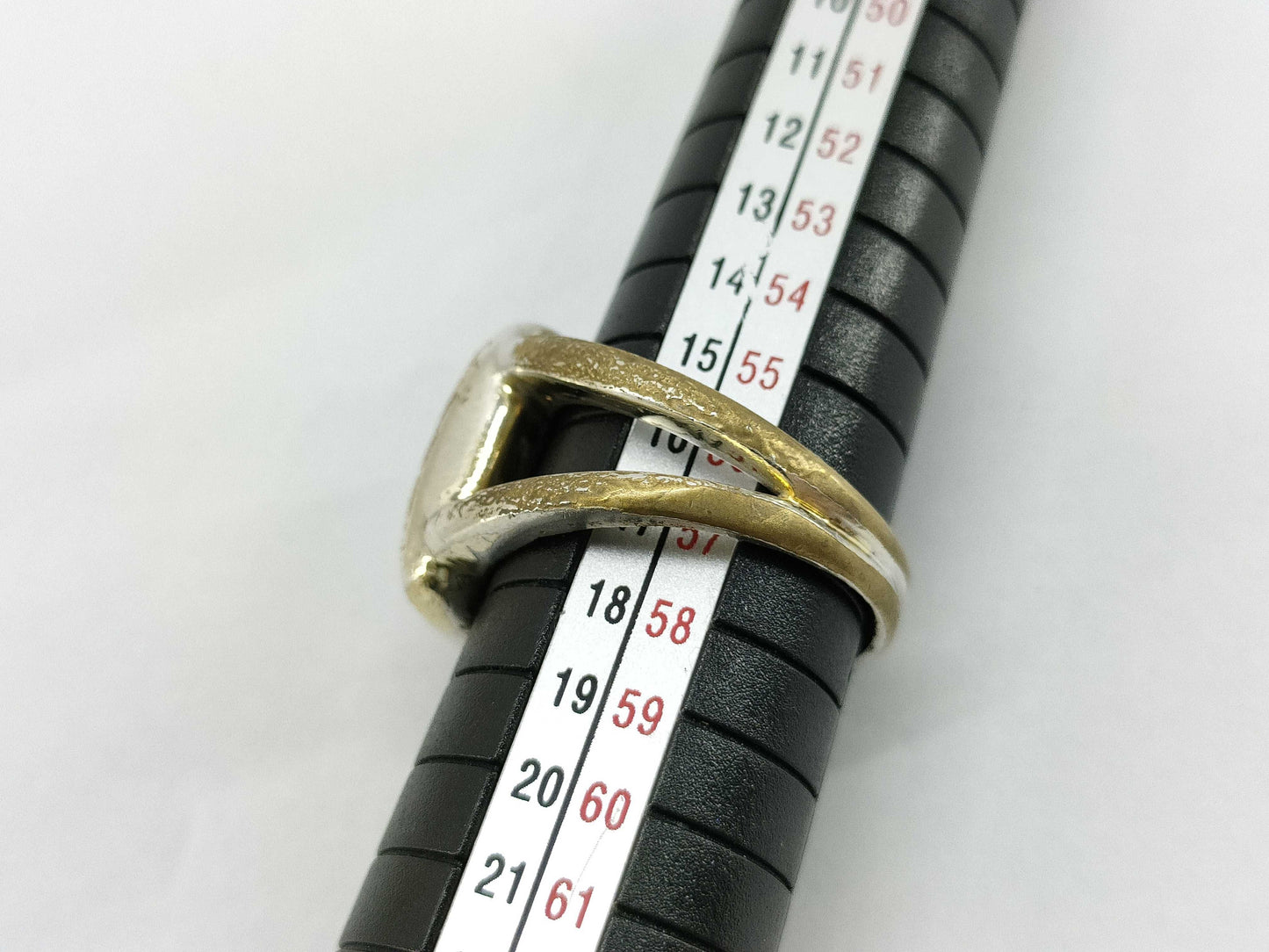 HERMES Corozo 11.4g Ring