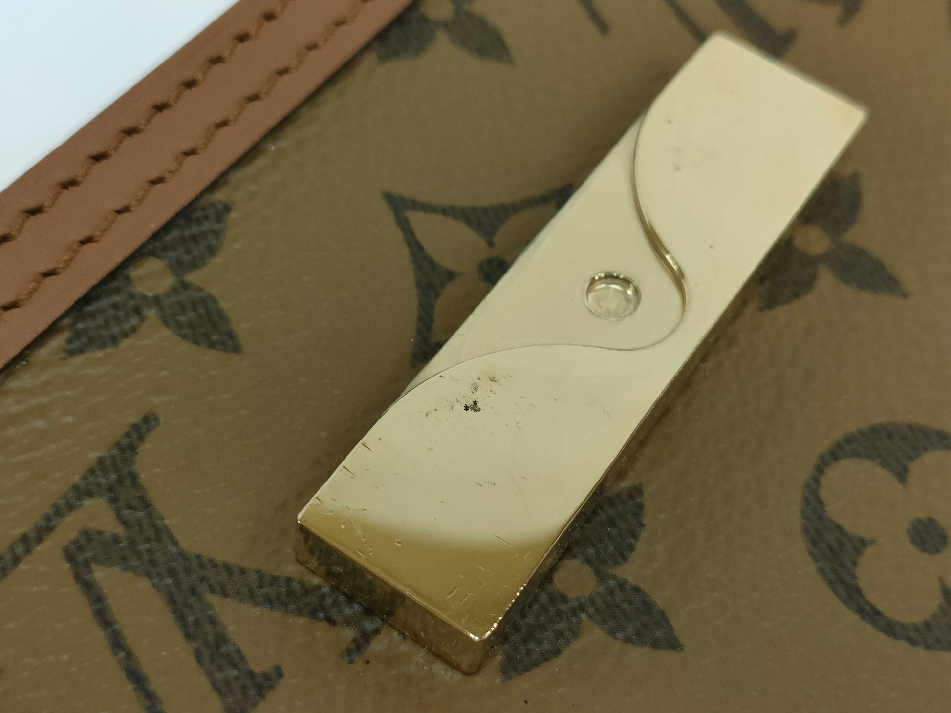 LOUIS VUITTON M 68746 Monogram LOUIS VUITTON Portefeuille Dauphine M68746 Shoulder Bag