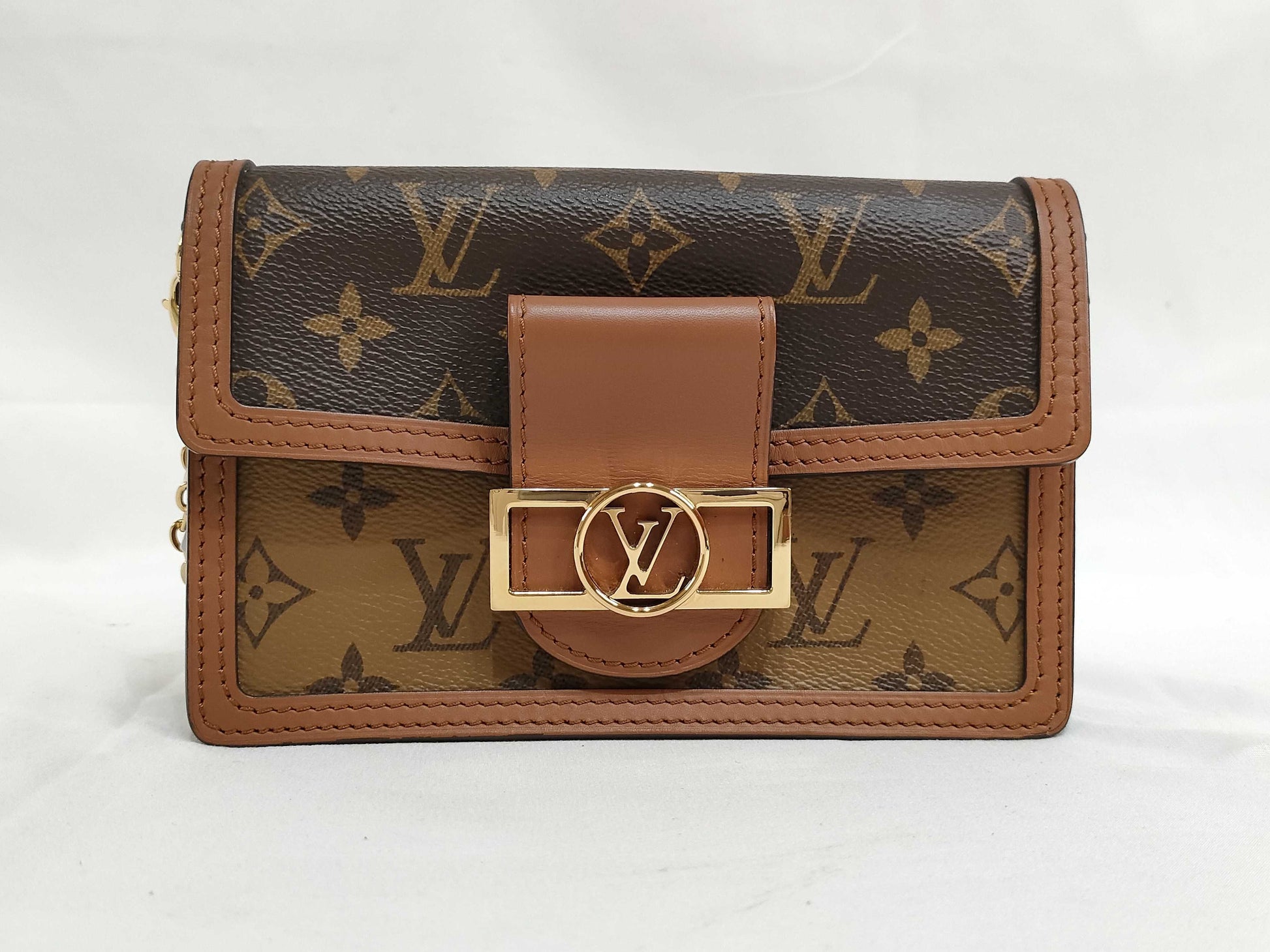 LOUIS VUITTON M 68746 Monogram LOUIS VUITTON Portefeuille Dauphine M68746 Shoulder Bag