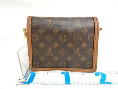 LOUIS VUITTON M 68746 Monogram LOUIS VUITTON Portefeuille Dauphine M68746 Shoulder Bag