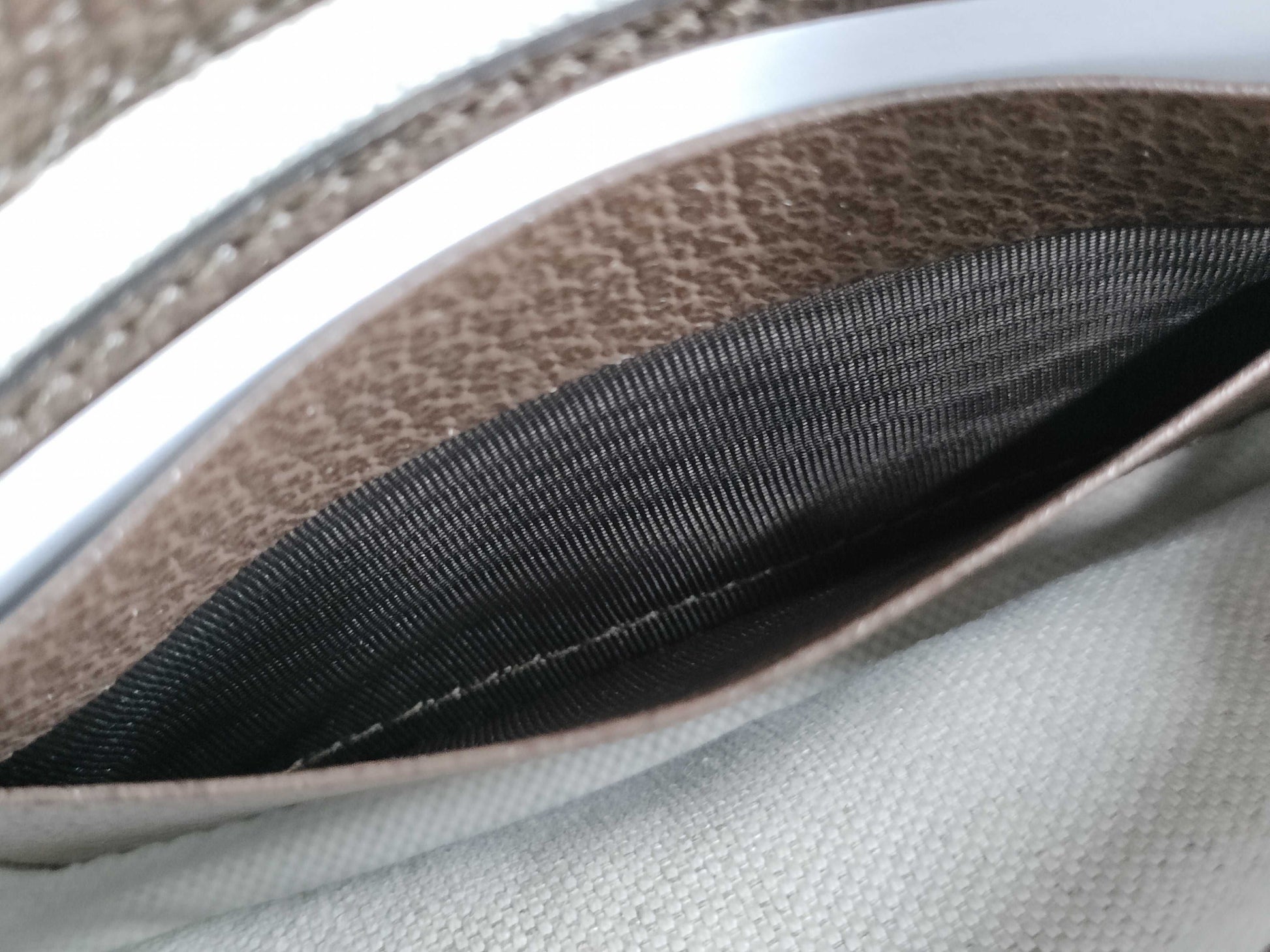 GUCCI GG Supreme Unused GG Blondie Body/Belt Bag/Waist Bag