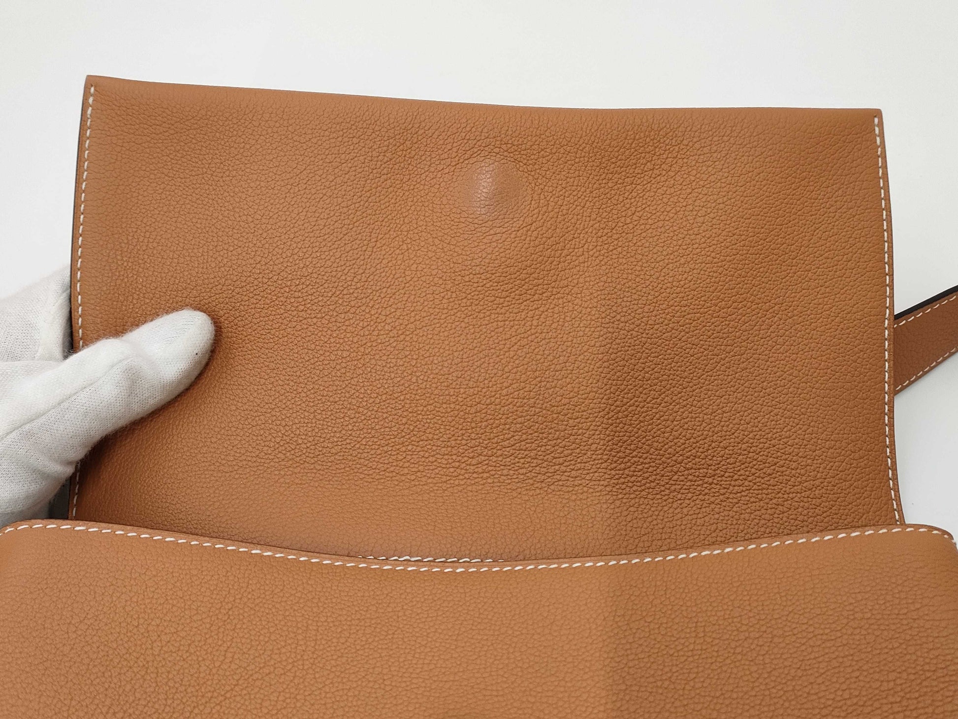 HERMES Opry 24 A engraved shoulder bag