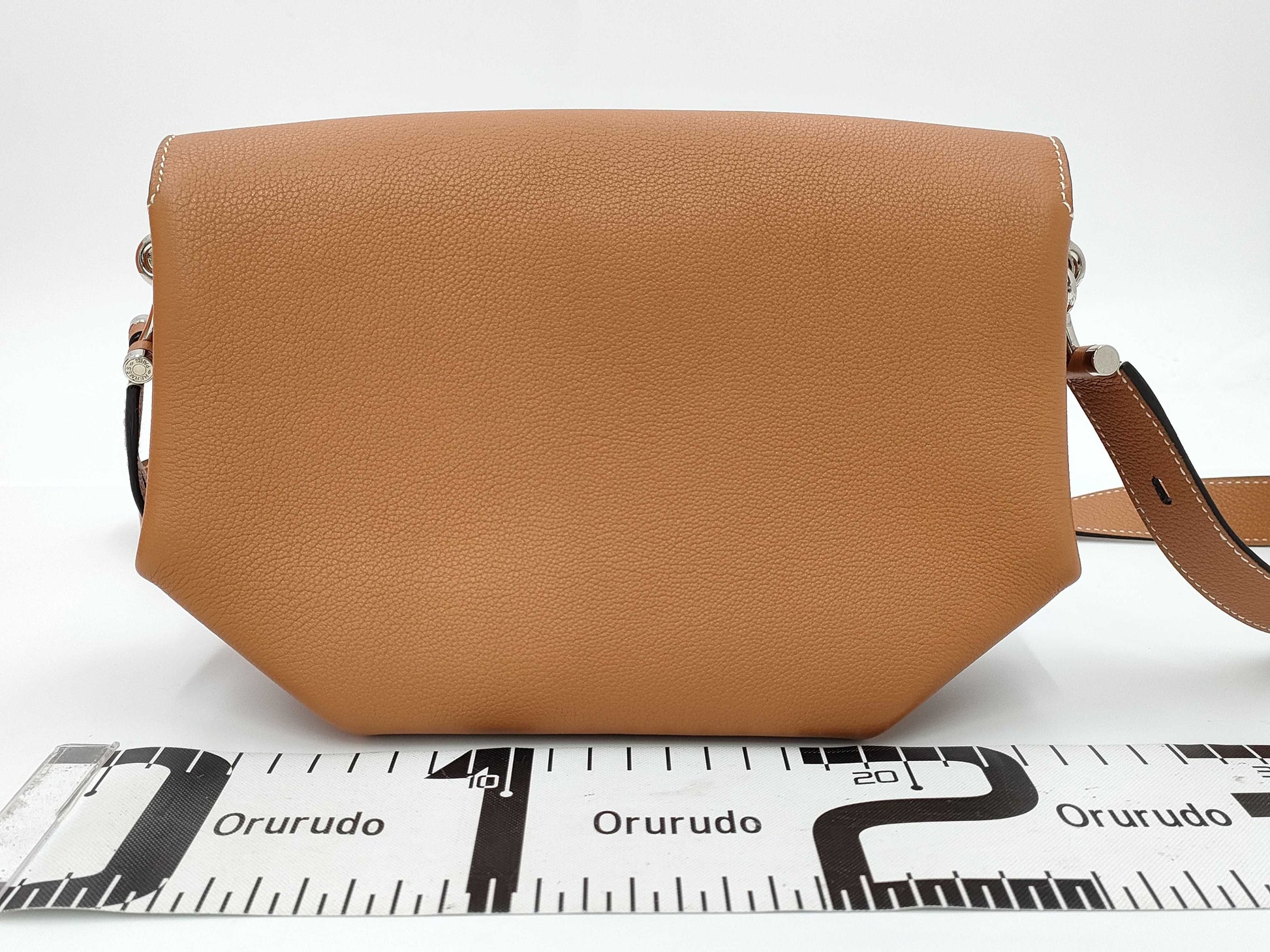 HERMES Opry 24 A engraved shoulder bag
