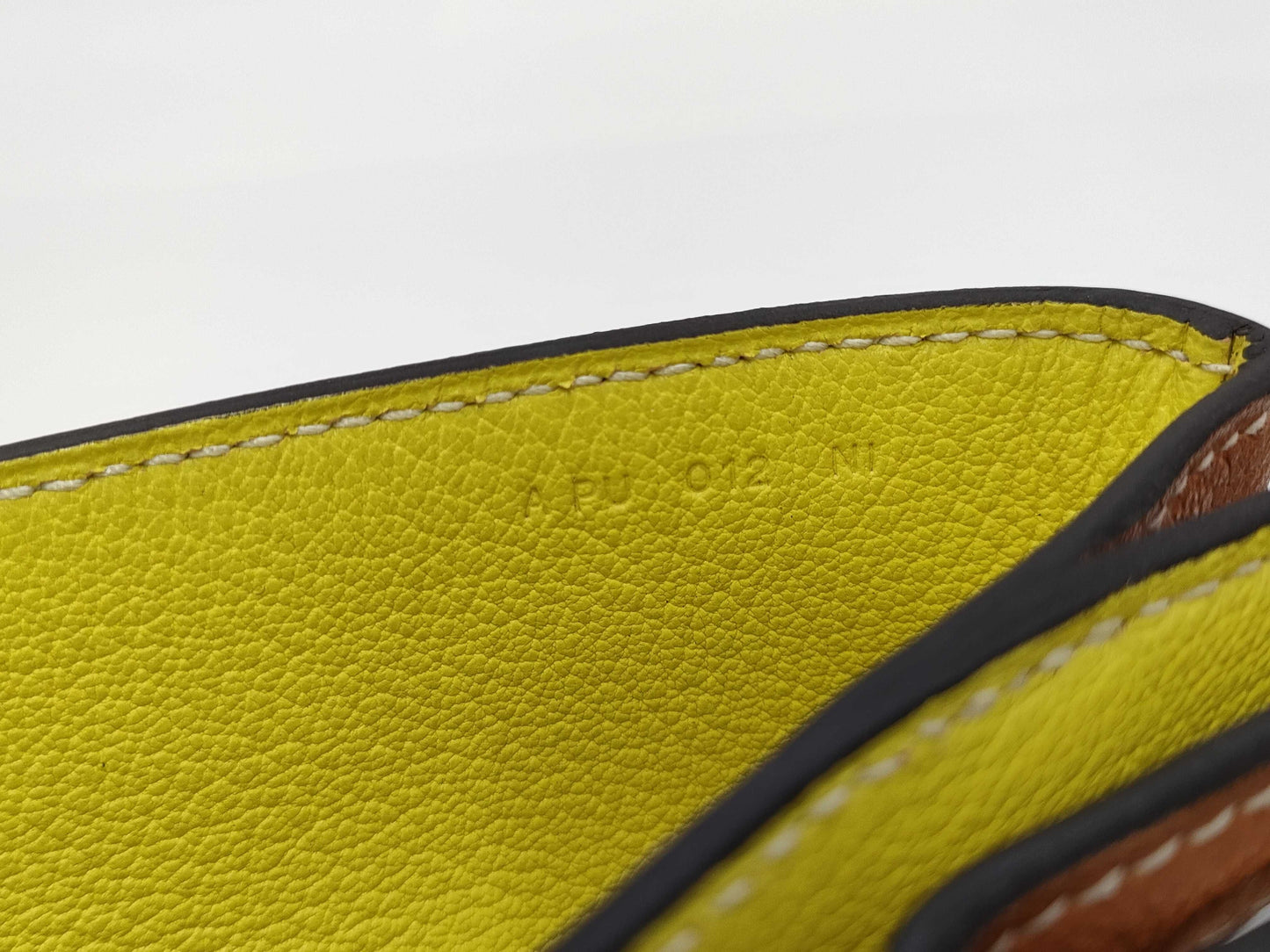 HERMES Opry 24 A engraved shoulder bag
