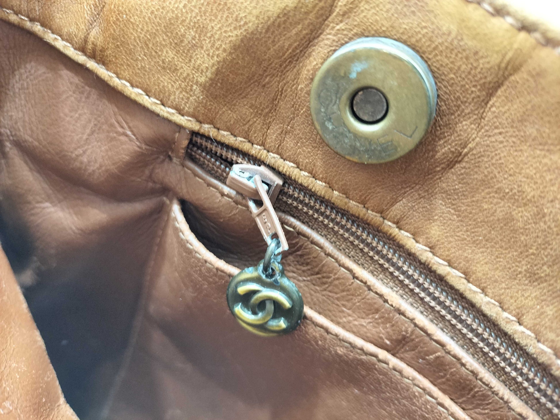 CHANEL Lamb Matelasse Tortoiseshell Chain Tote Bag with Seal