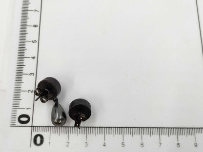 LOUIS VUITTON M02544 Pearl Earrings
