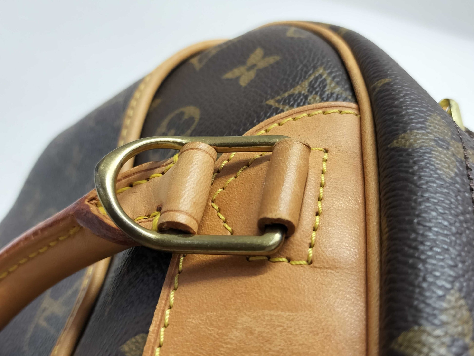 LOUIS VUITTON Monogram Louis Vuitton Bag Handbag