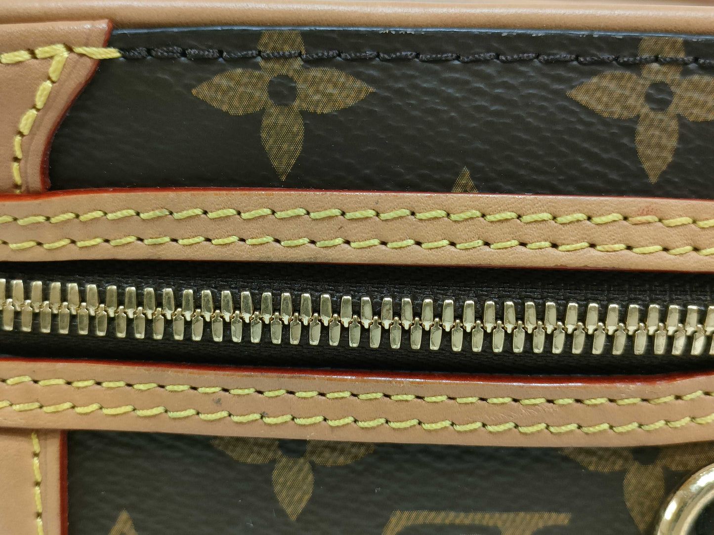 LOUIS VUITTON M 44581 Monogram Valiset Shoulder Bag