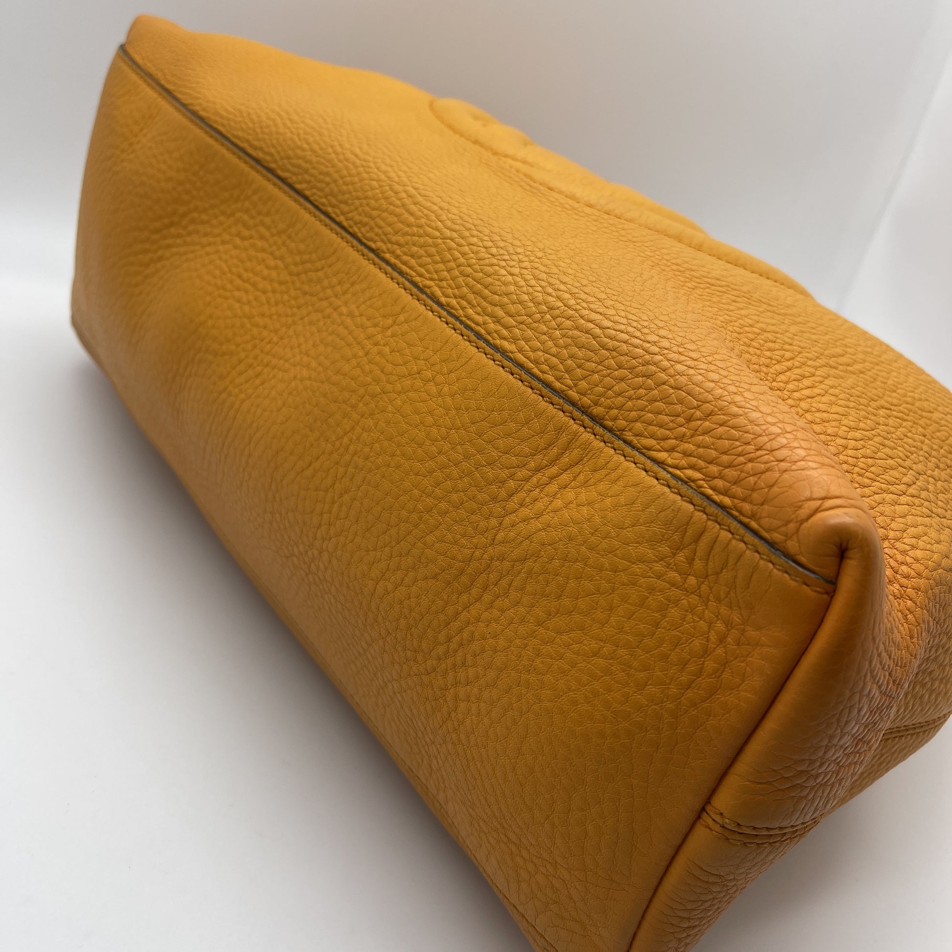 LOUIS VUITTON Gucci Soho Chain Shoulder Bag Shoulder Bag
