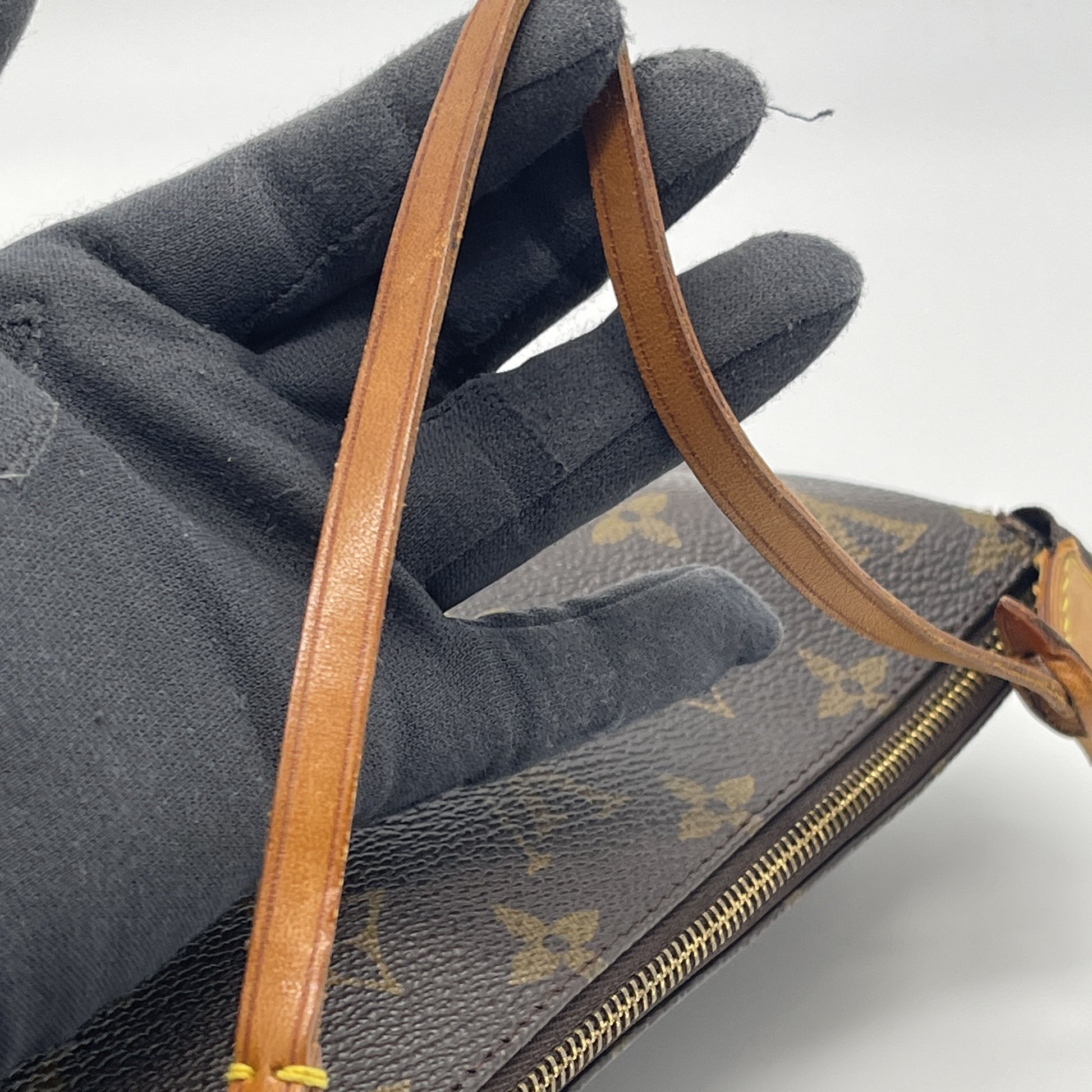 LOUIS VUITTON Louis Vuitton Monogram Pochette Accessoires Pouch M51980 Pouch