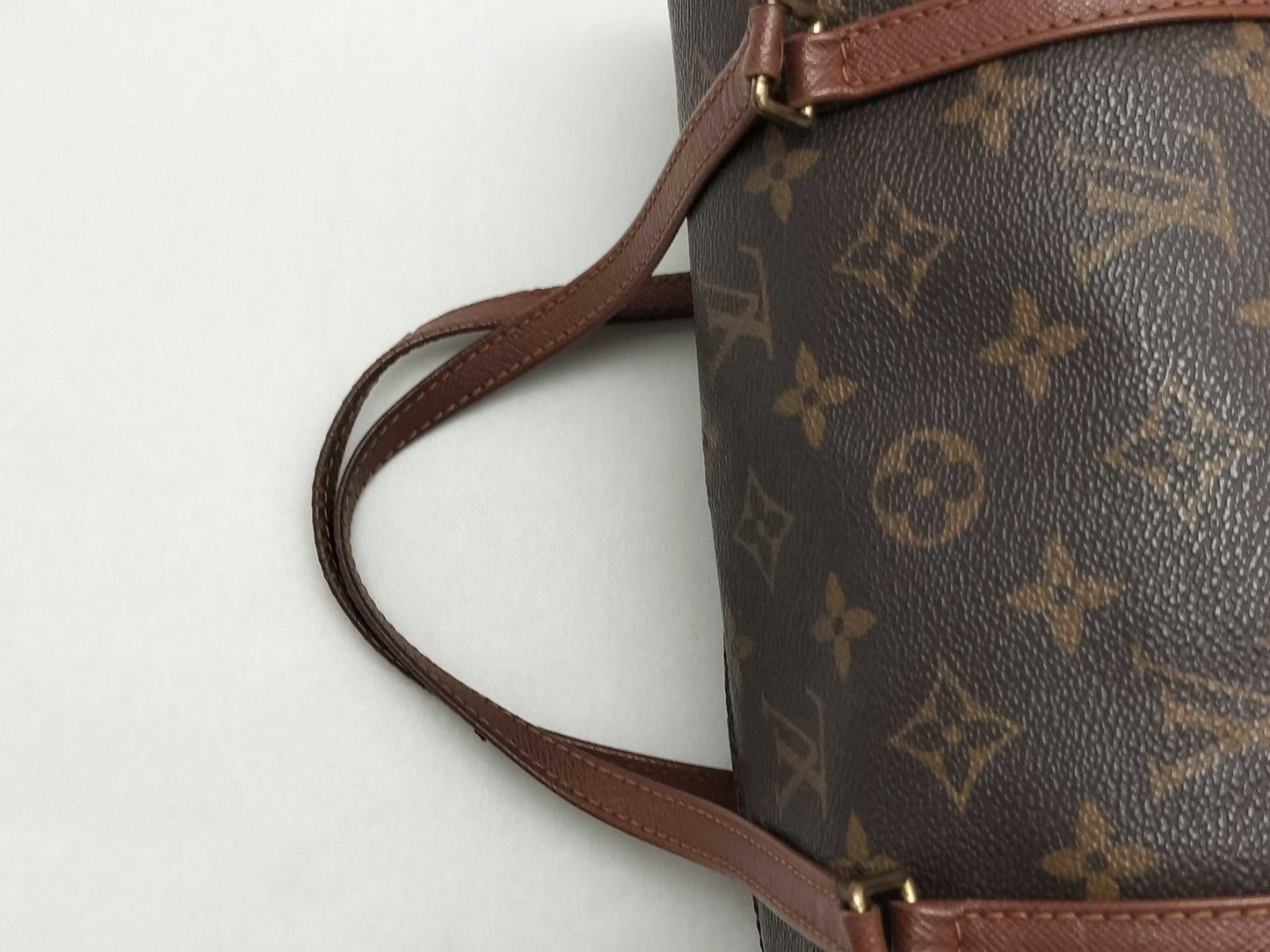 LOUIS VUITTON M51366 Monogram Louis Vuitton Papillon 30 Handbag