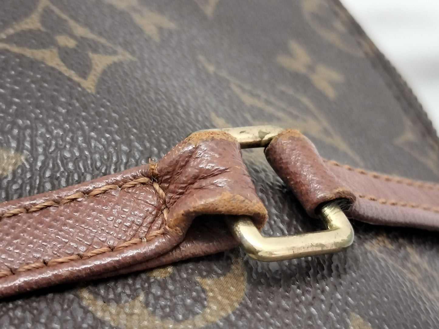 LOUIS VUITTON M51366 Monogram Louis Vuitton Papillon 30 Handbag