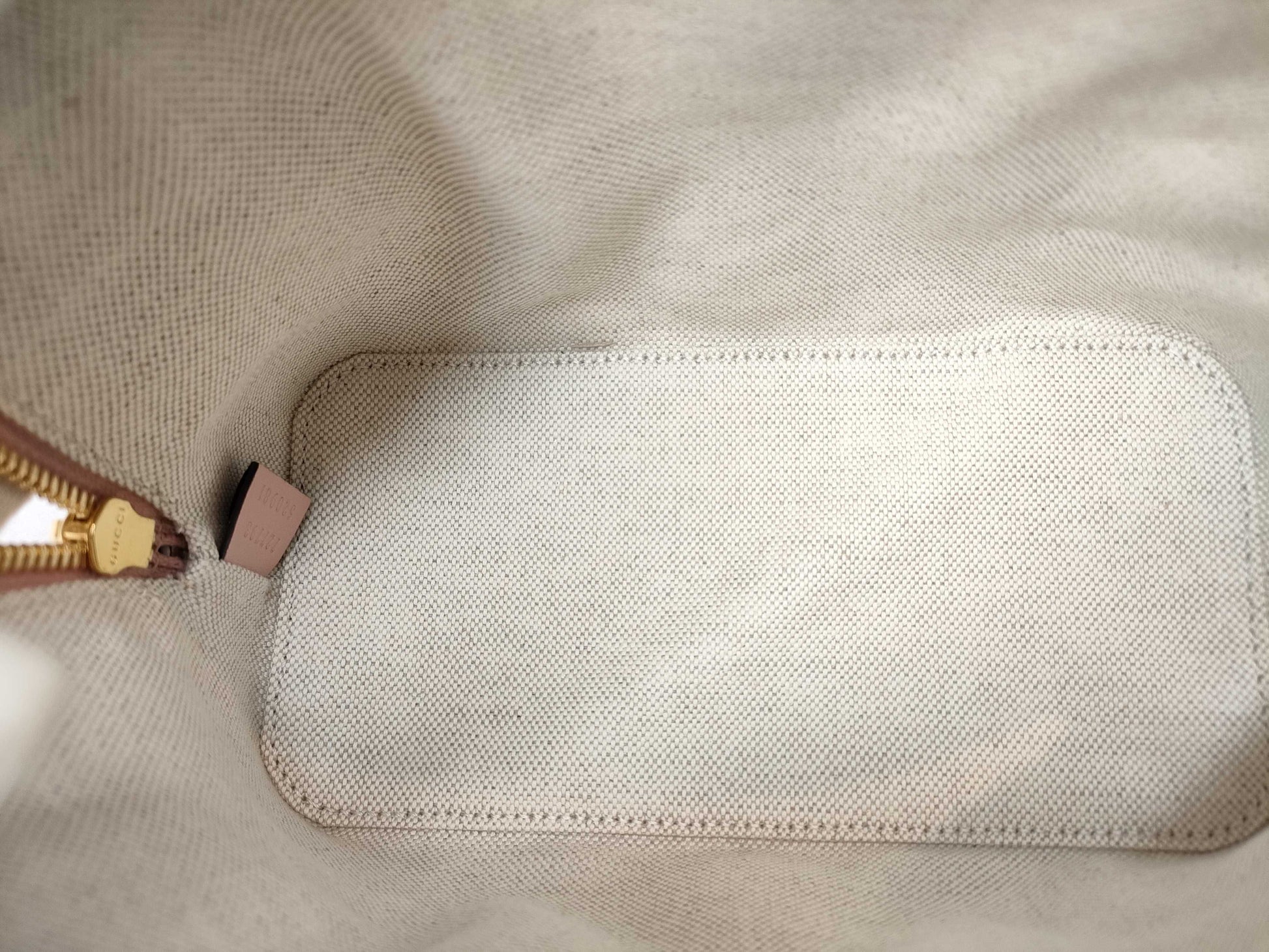 GUCCI GG Matelasse Handbag with Strap