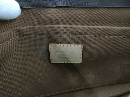 LOUIS VUITTON Louis Vuitton Monogram Shoulder Bag