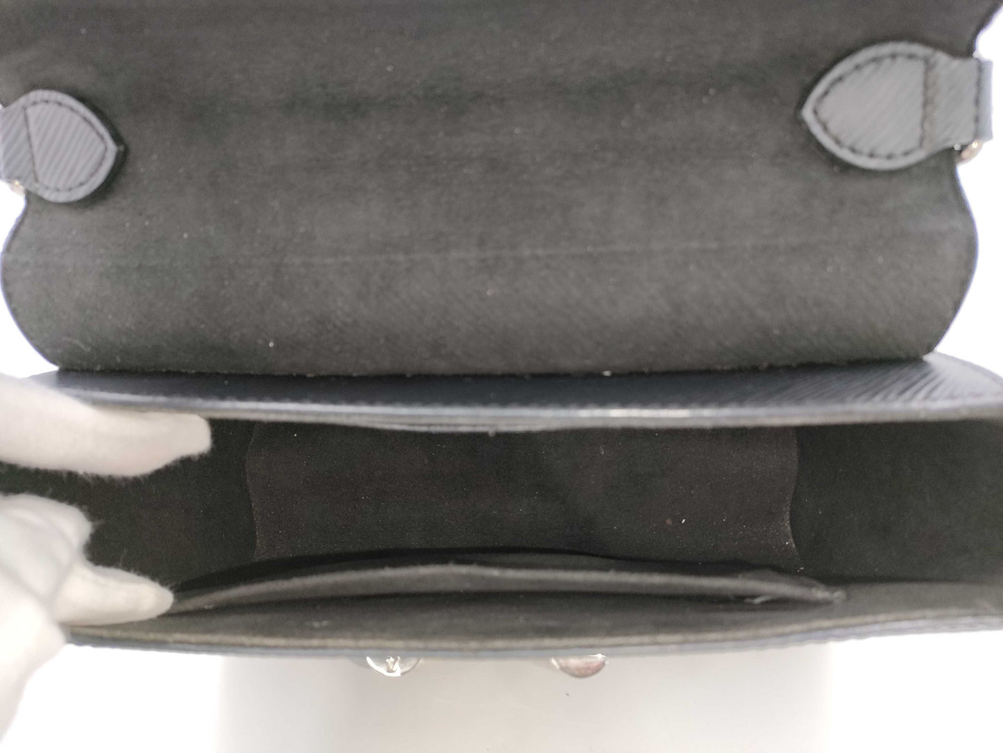 LOUIS VUITTON Twist Shoulder Bag
