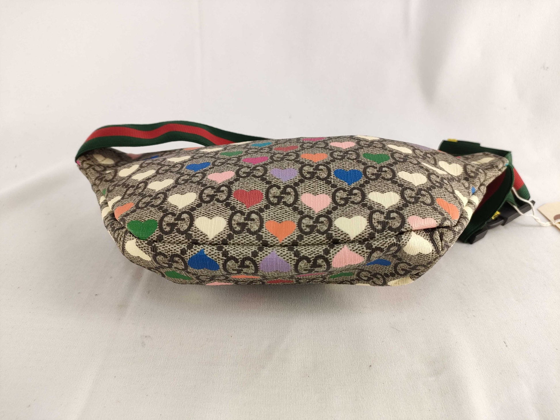 GUCCI QT - Gucci GG Supreme Monogram Hearts Belt Bag Beige Ebony Multicolor Freesia Waist Bag