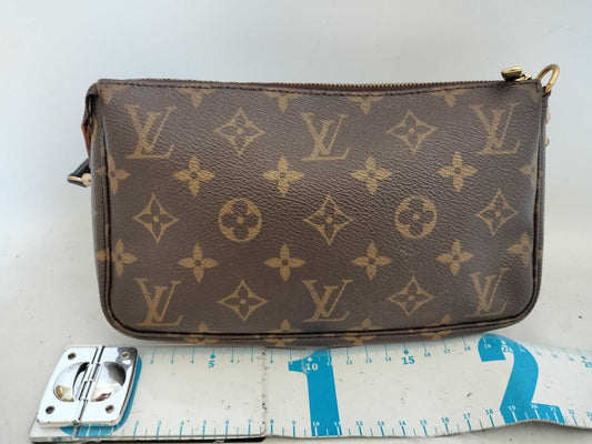 LOUIS VUITTON M51980 Monogram Pochette Accessoires M51980 V1929 Shoulder Bag with Interchangeable Shoulder Strap