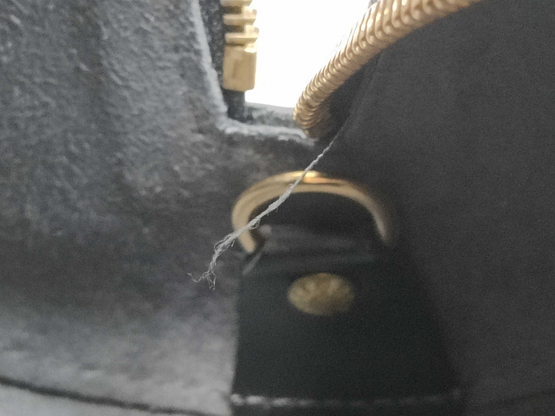 LOUIS VUITTON M 52222 Epi Leather Handbag in Black with Pouch, M52222