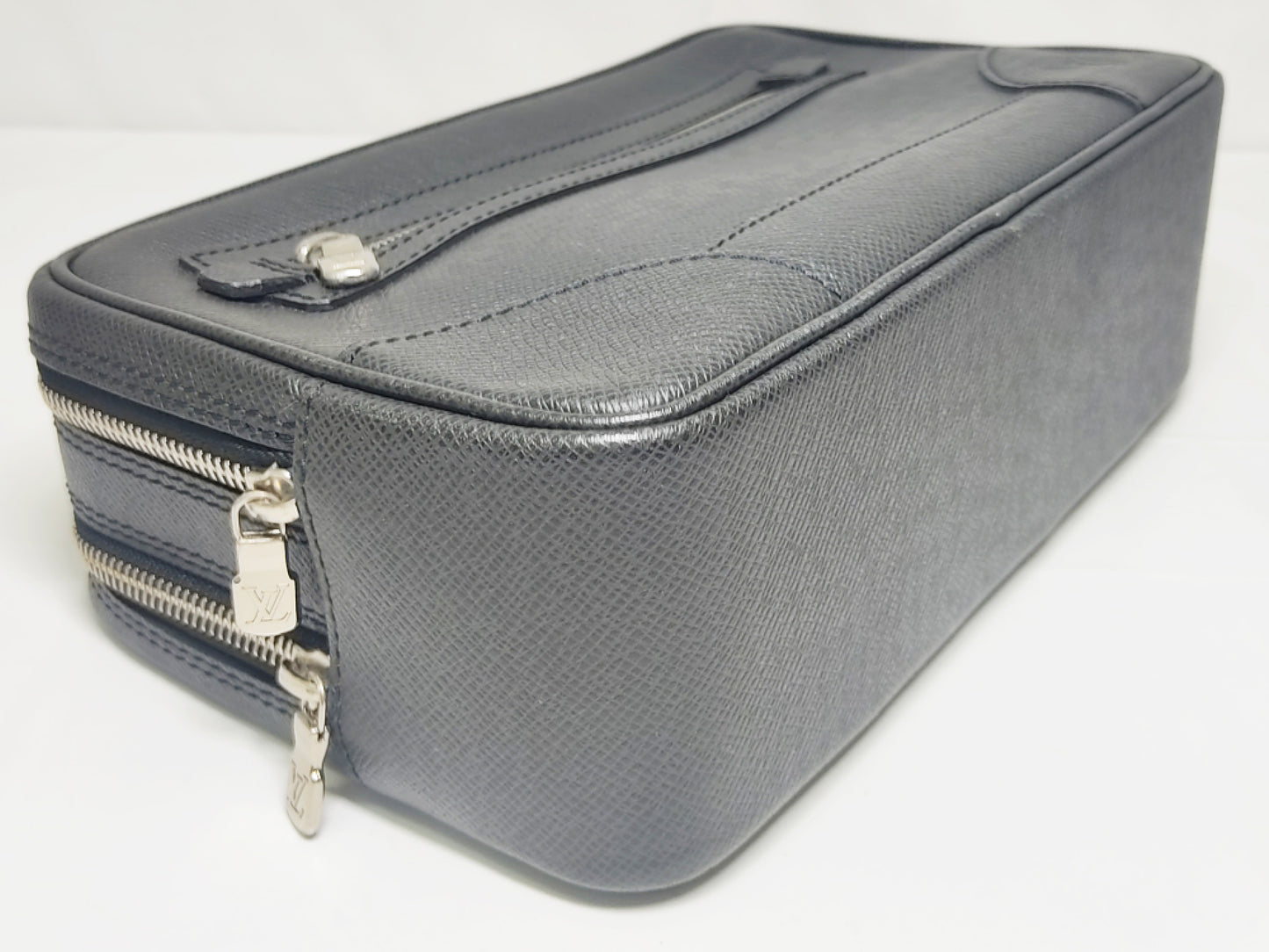LOUIS VUITTON Pavel M31142 Taiga/Ardoise Second Bag