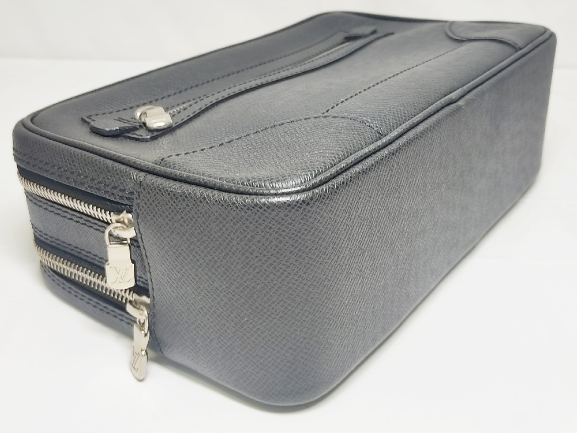 LOUIS VUITTON Pavel M31142 Taiga/Ardoise Second Bag
