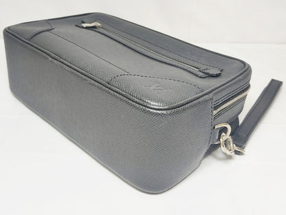 LOUIS VUITTON Pavel M31142 Taiga/Ardoise Second Bag