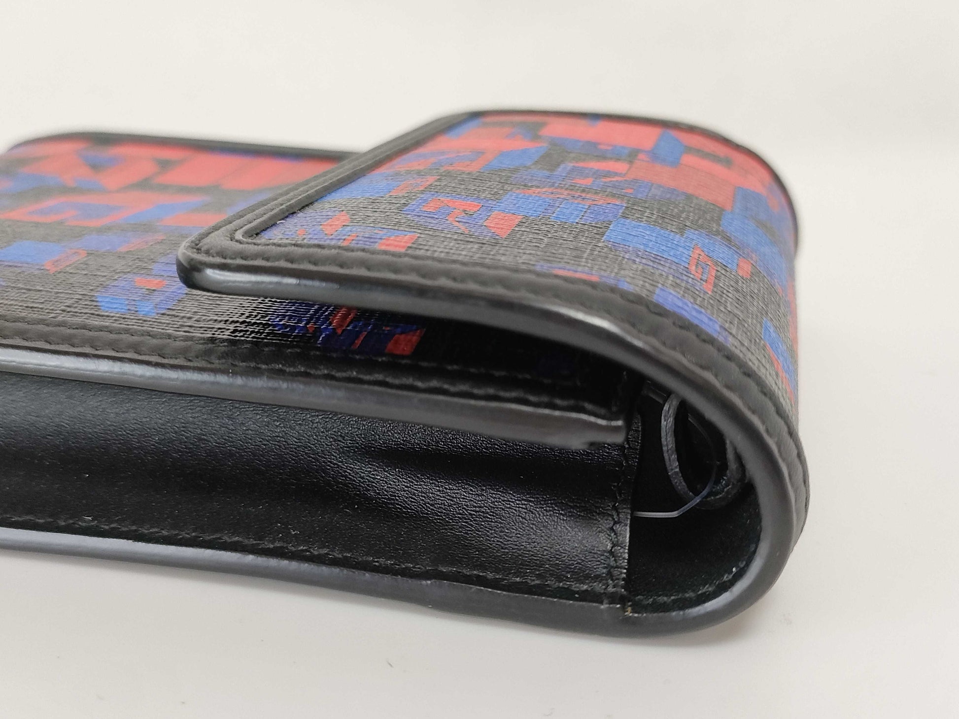 GUCCI Graphic Shoulder Bag Shoulder Bag