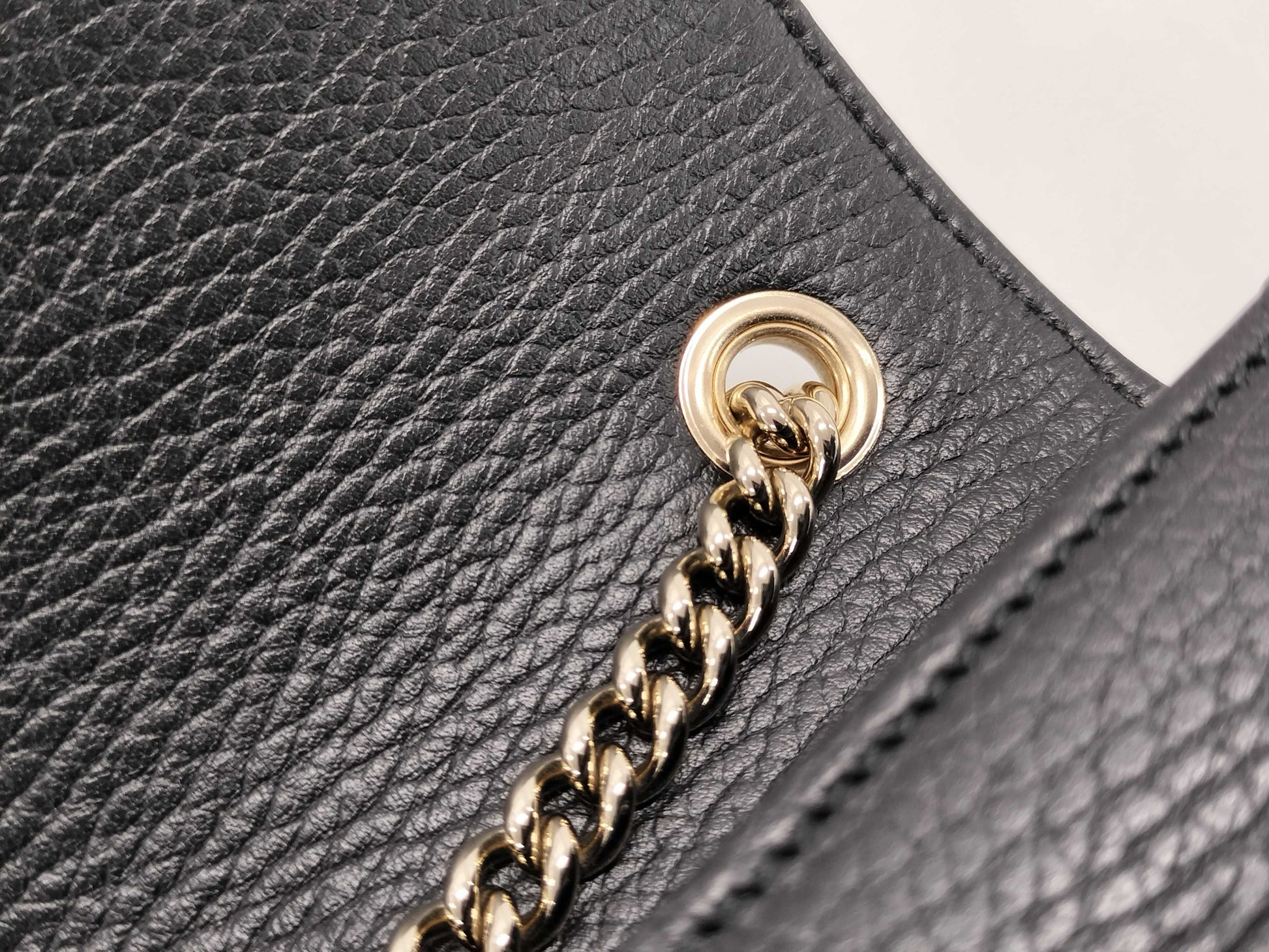 GUCCI GUCCI Chain Shoulder Bag Interlocking G 510304 Black with Gold Hardware and Leather 525040 Shoulder Bag