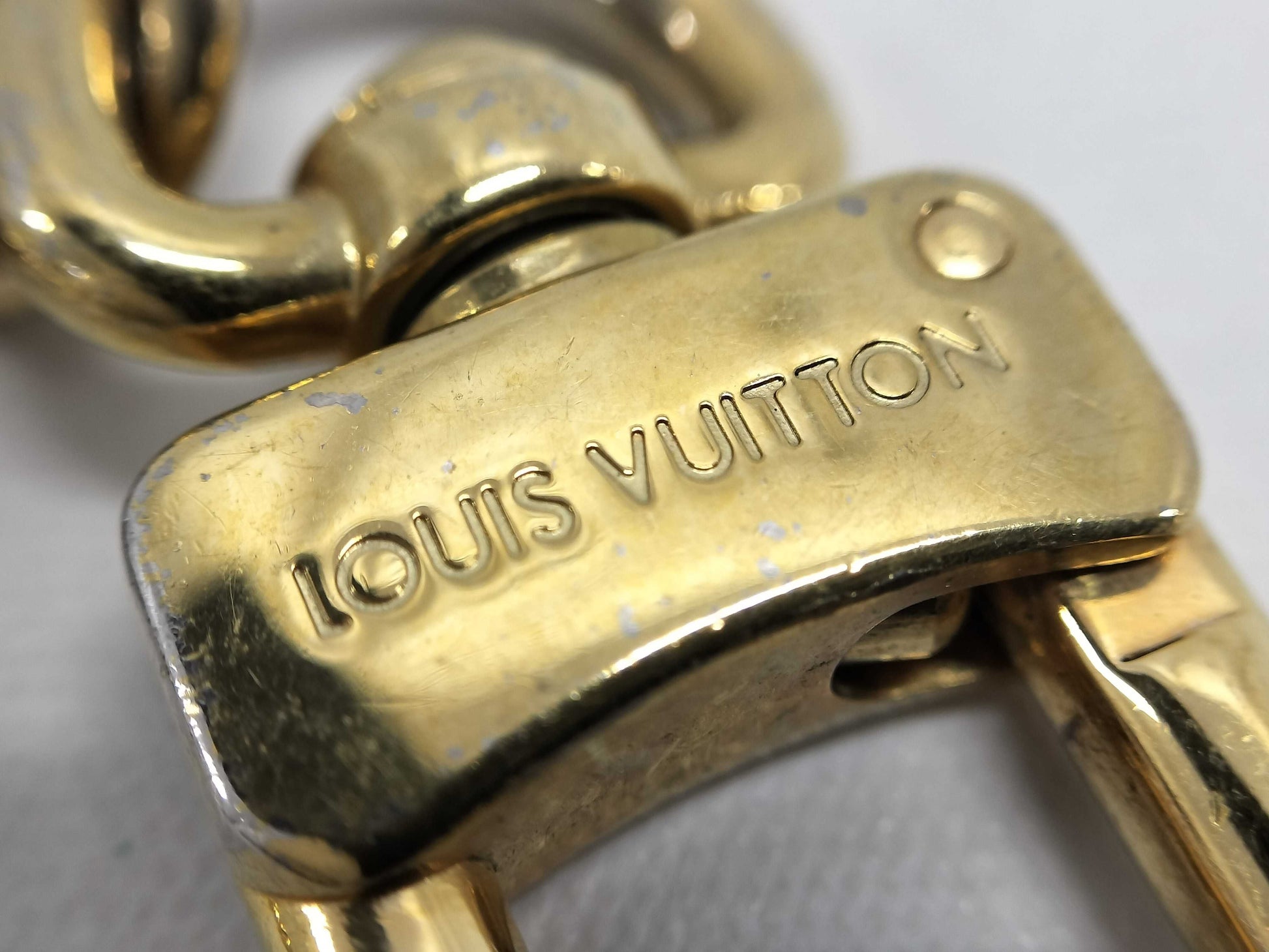 LOUIS VUITTON LOUIS VUITTON Bag Charm Keychain M68000 Gold Hardware GP Metal US1108 Key Case/Keychain