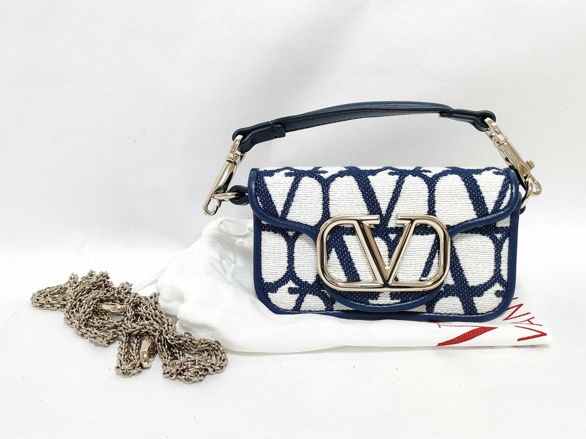 VALENTINO VALENTINO GARAVANI Loco Micro Chain Bag Pouch