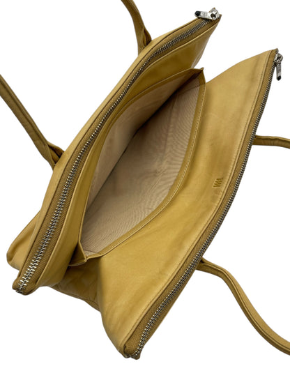 ISSEY MIYAKE ISSEY MIYAKE Genuine Leather Handbag Beige