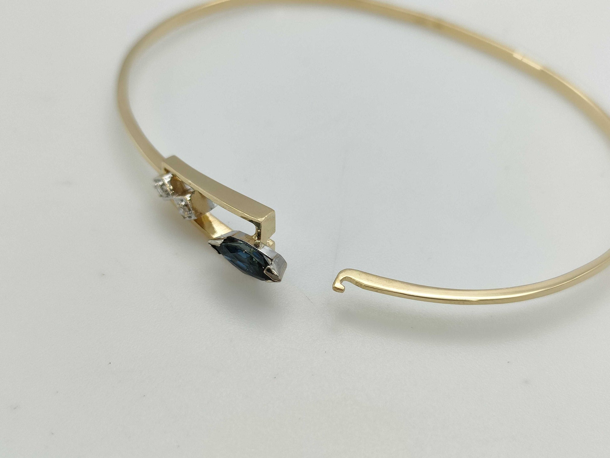 Sapphire and Diamond 585 4.5g Bracelet/Bangle 