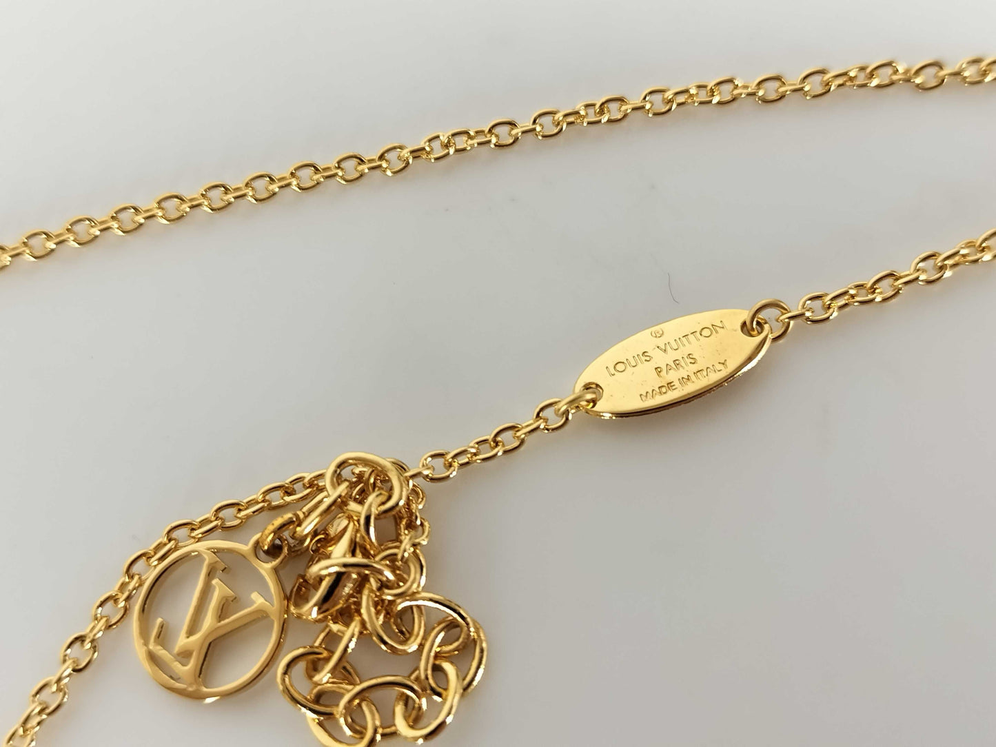LOUIS VUITTON M61083 LOUIS VUITTON Essential V Gold Necklace M61083 Necklace