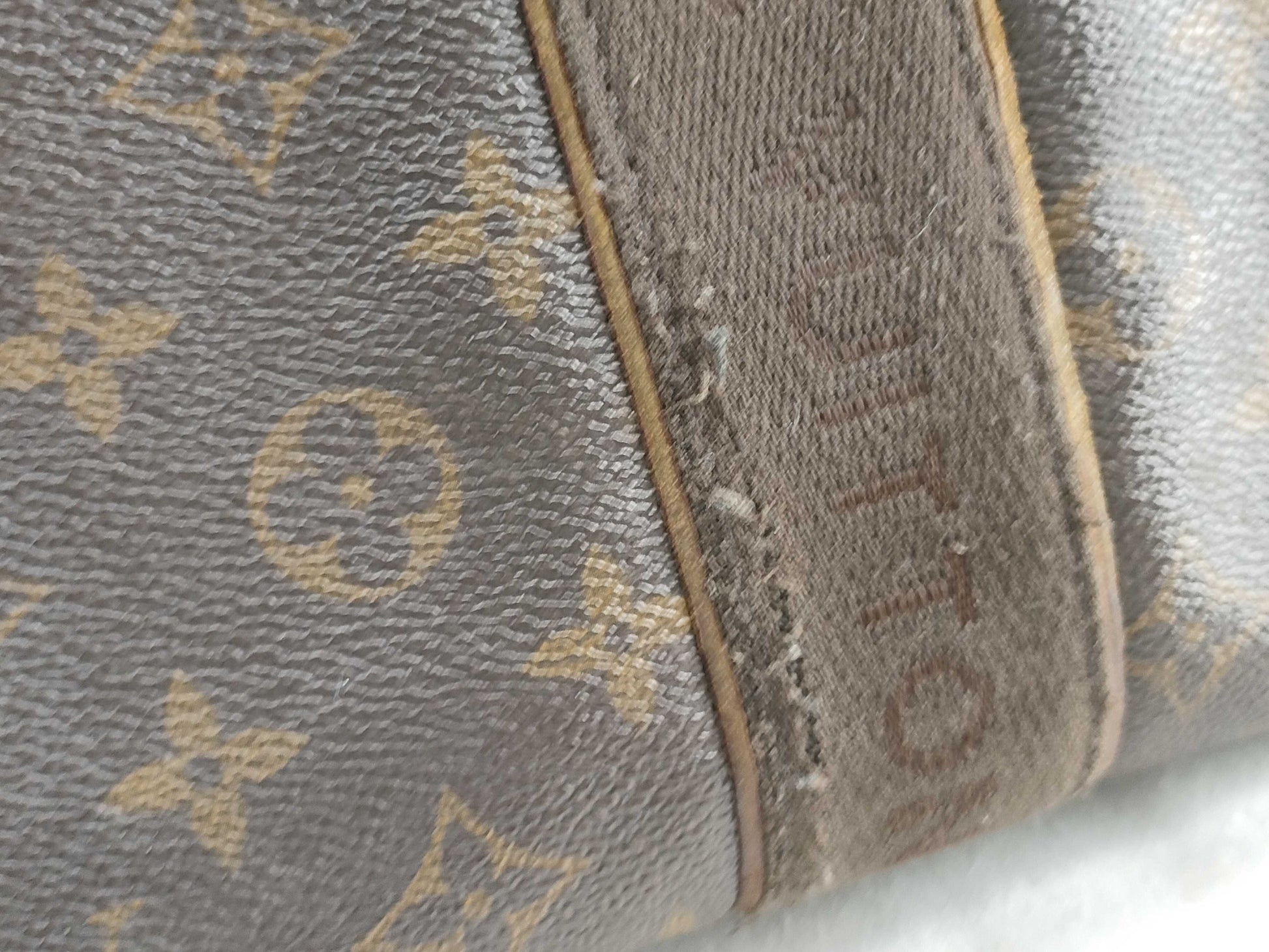 LOUIS VUITTON Monogram Weekender MM Boston Bag