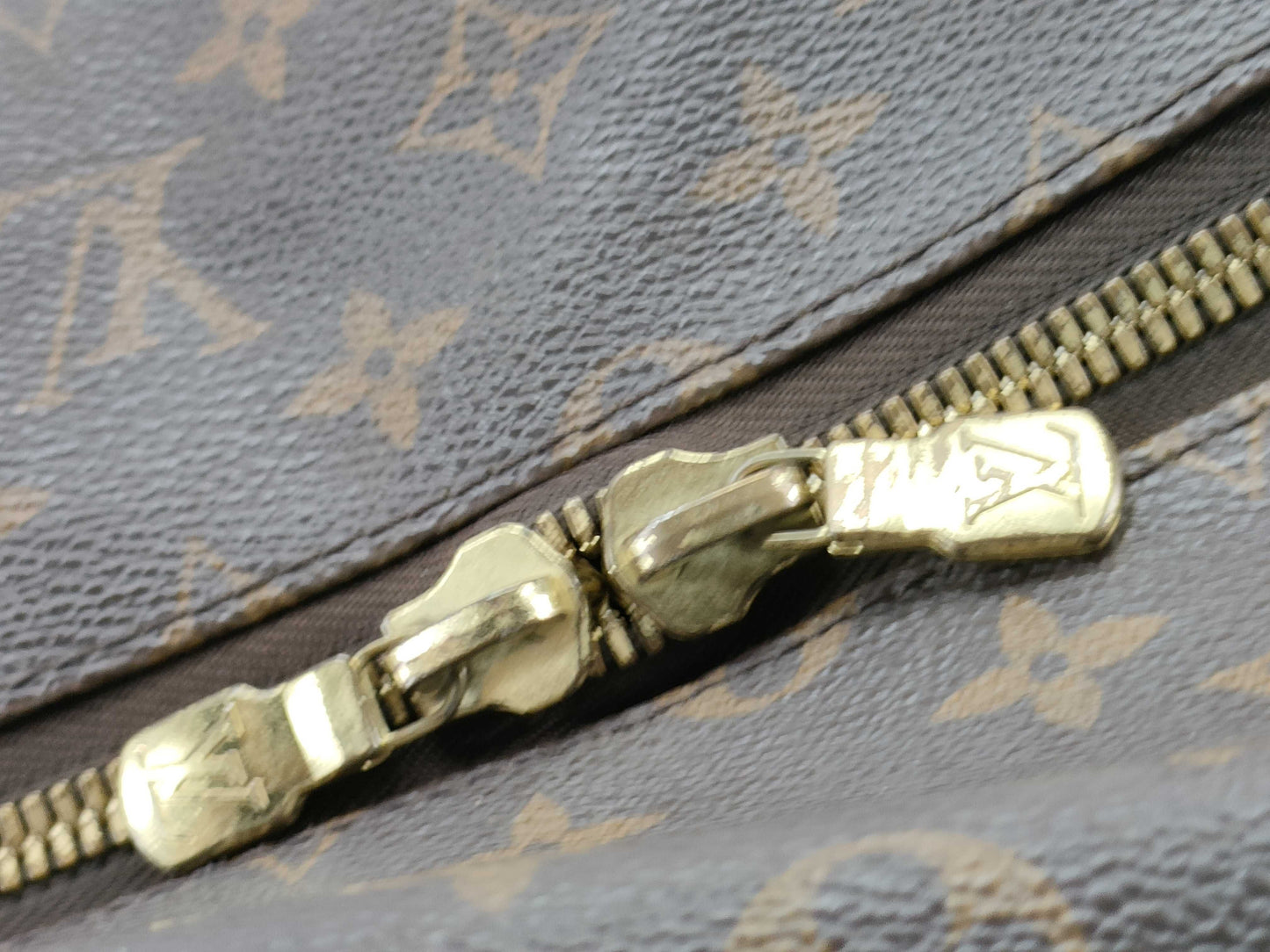 LOUIS VUITTON Monogram Weekender MM Boston Bag