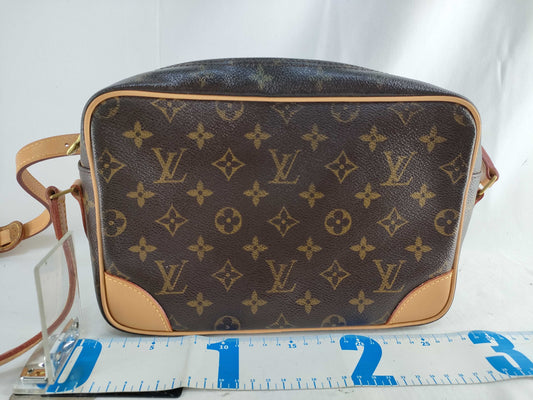 LOUIS VUITTON Monogram Trocadero Shoulder Bag