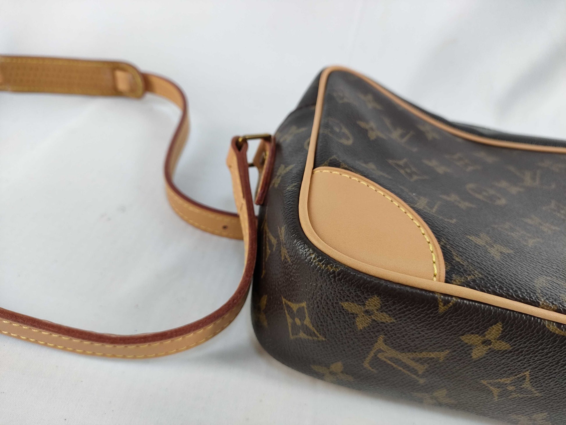 LOUIS VUITTON Monogram Trocadero Shoulder Bag