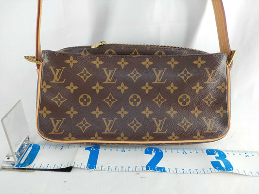 LOUIS VUITTON Monogram Louis Vuitton Monogram Viva Cite MM Shoulder Bag
