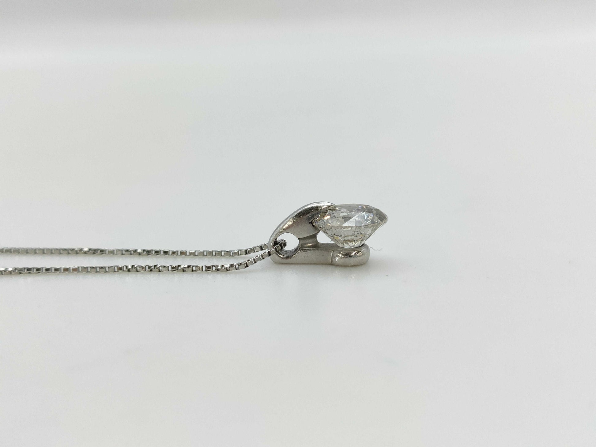 D2.020ct PT900/850 4.0g Necklace 