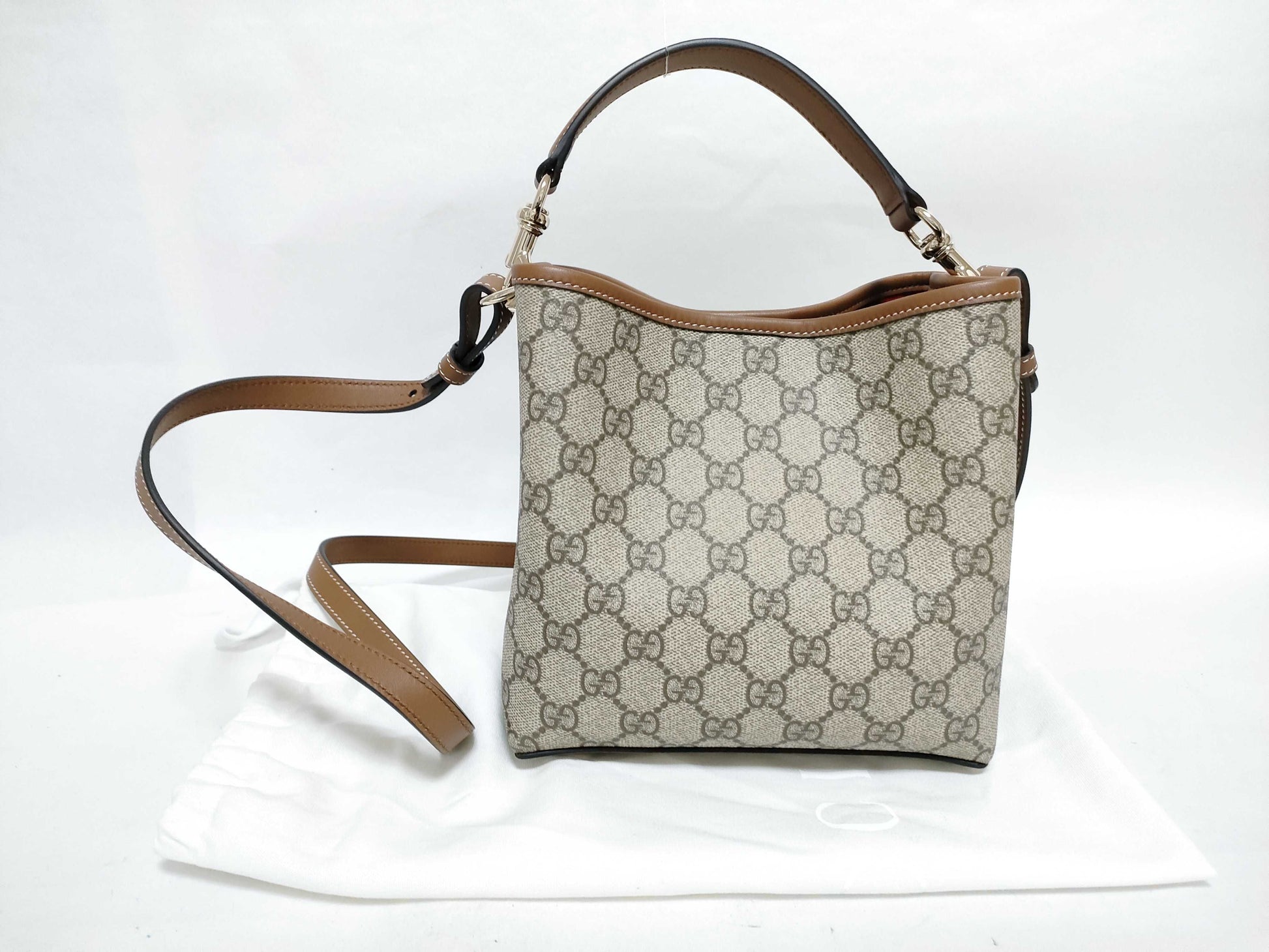 GUCCI GG Supreme 815118 520981/GG Emblem Small Bucket Shoulder Bag