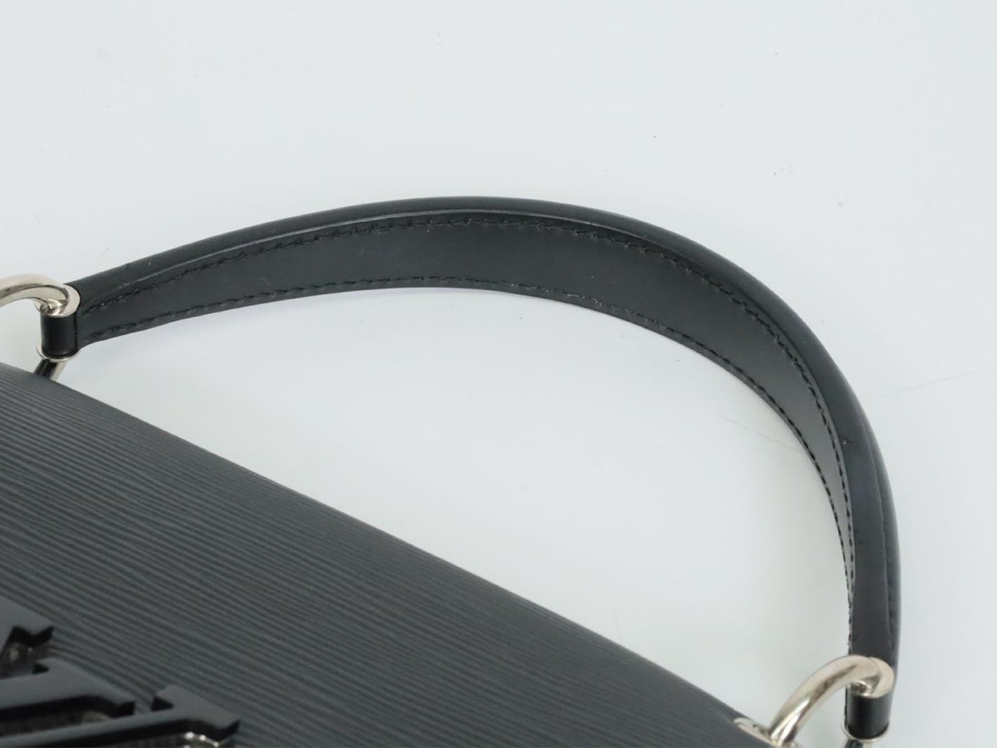 LOUIS VUITTON Epi Grenelle MM M53691 RFID Verified Shoulder Bag