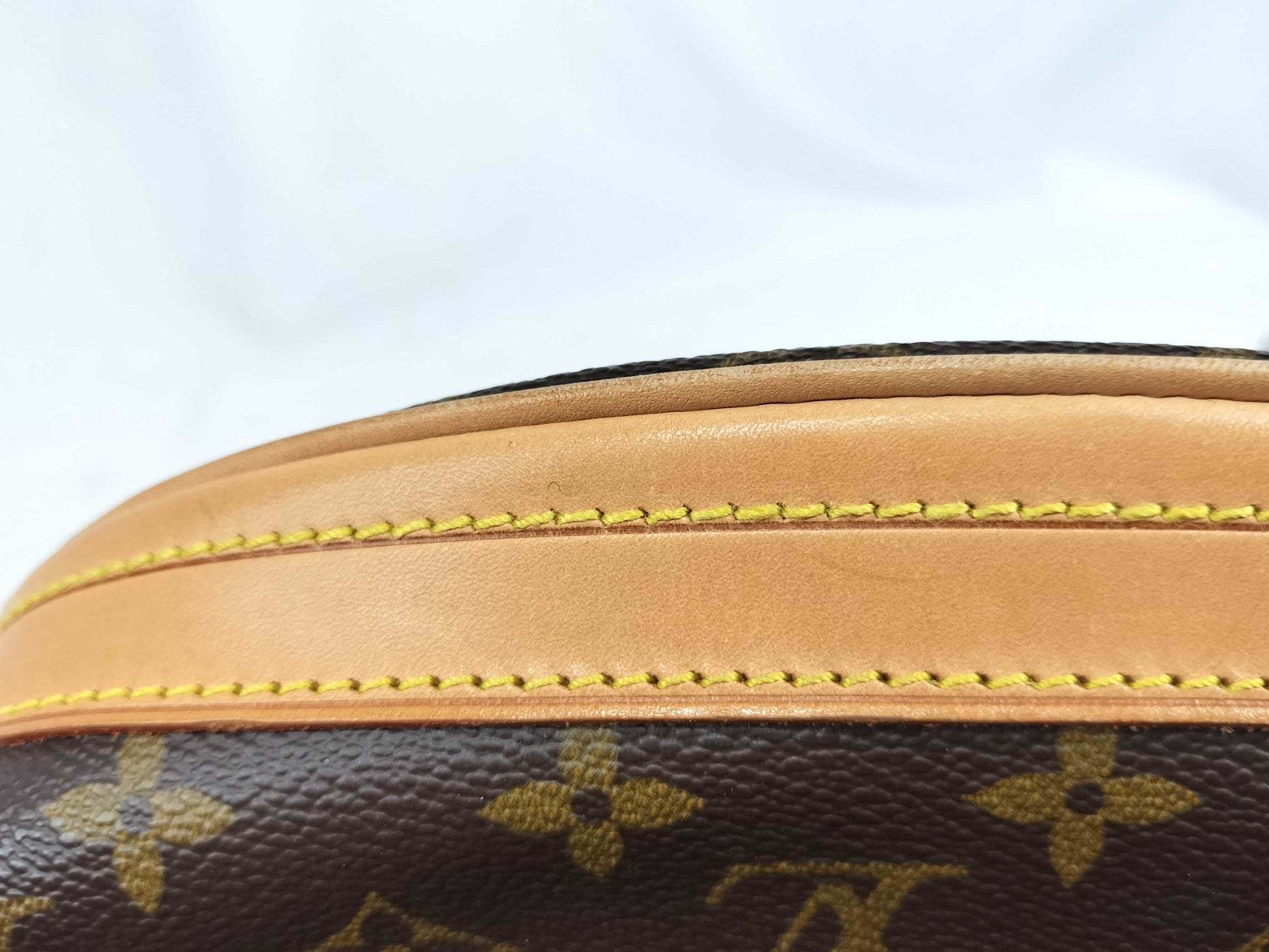 LOUIS VUITTON M42238 Monogram LV Monogram Bucket PM M42238 Shoulder Bag