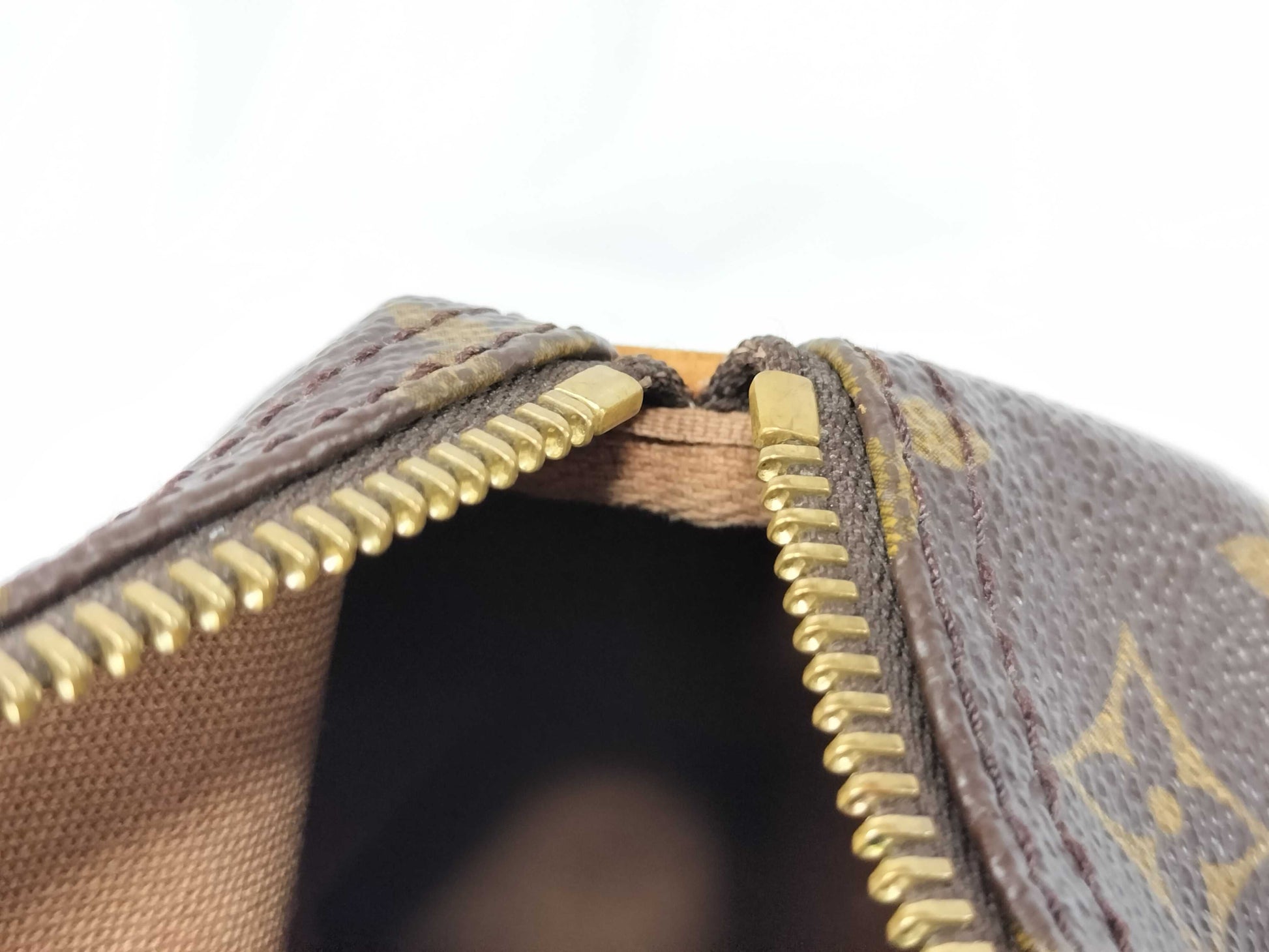 LOUIS VUITTON M41526 Monogram LV Monogram Speedy 30 M41526 Handbag