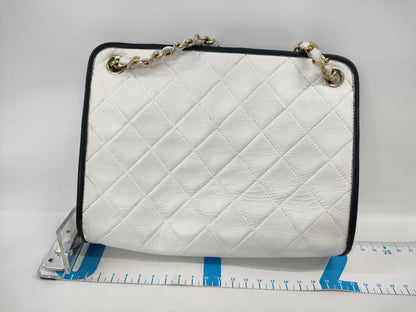 CHANEL Matelasse Two-Tone Shoulder Bag