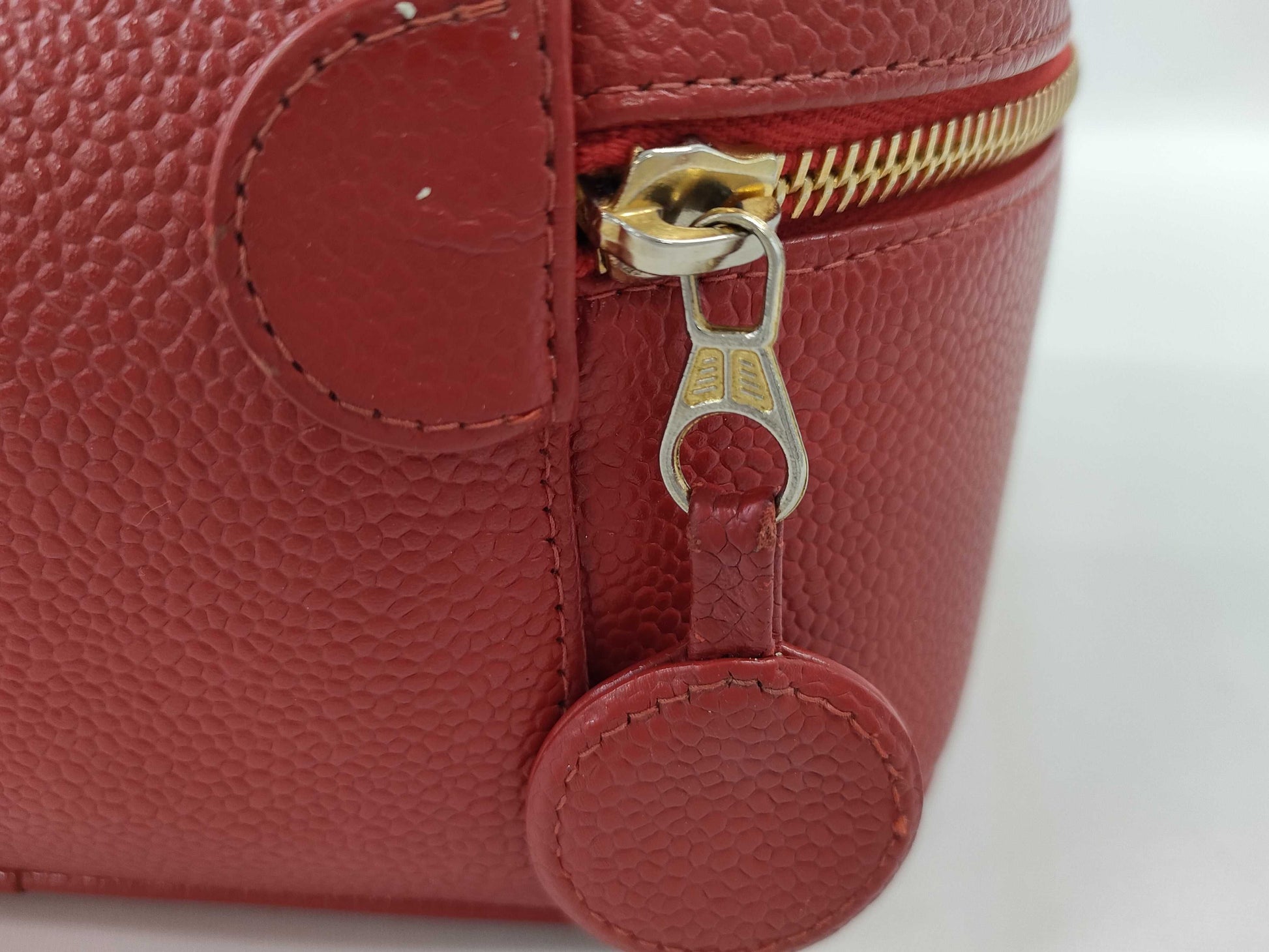 CHANEL Coco Mark Caviar Skin Vanity Bag