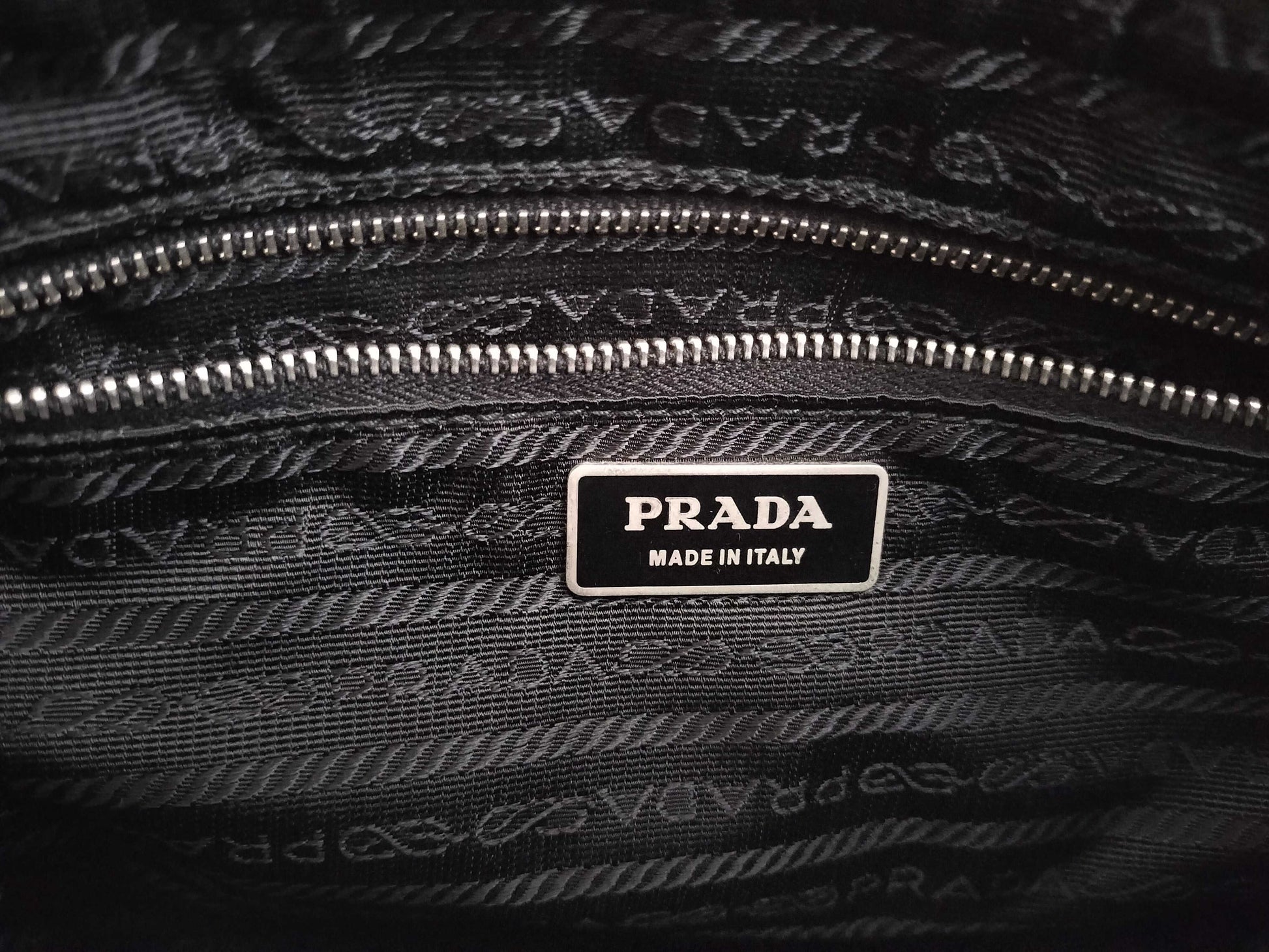 PRADA nylon one-shoulder nylon shoulder bag
