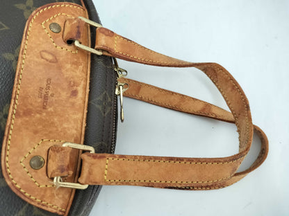LOUIS VUITTON M41450 Monogram Excursion M41450 Monogram Handbag