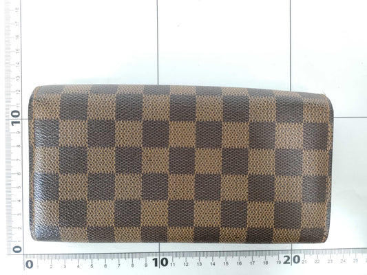 LOUIS VUITTON Damier Louis Vuitton Damier Portefeuille Sarah Wallet