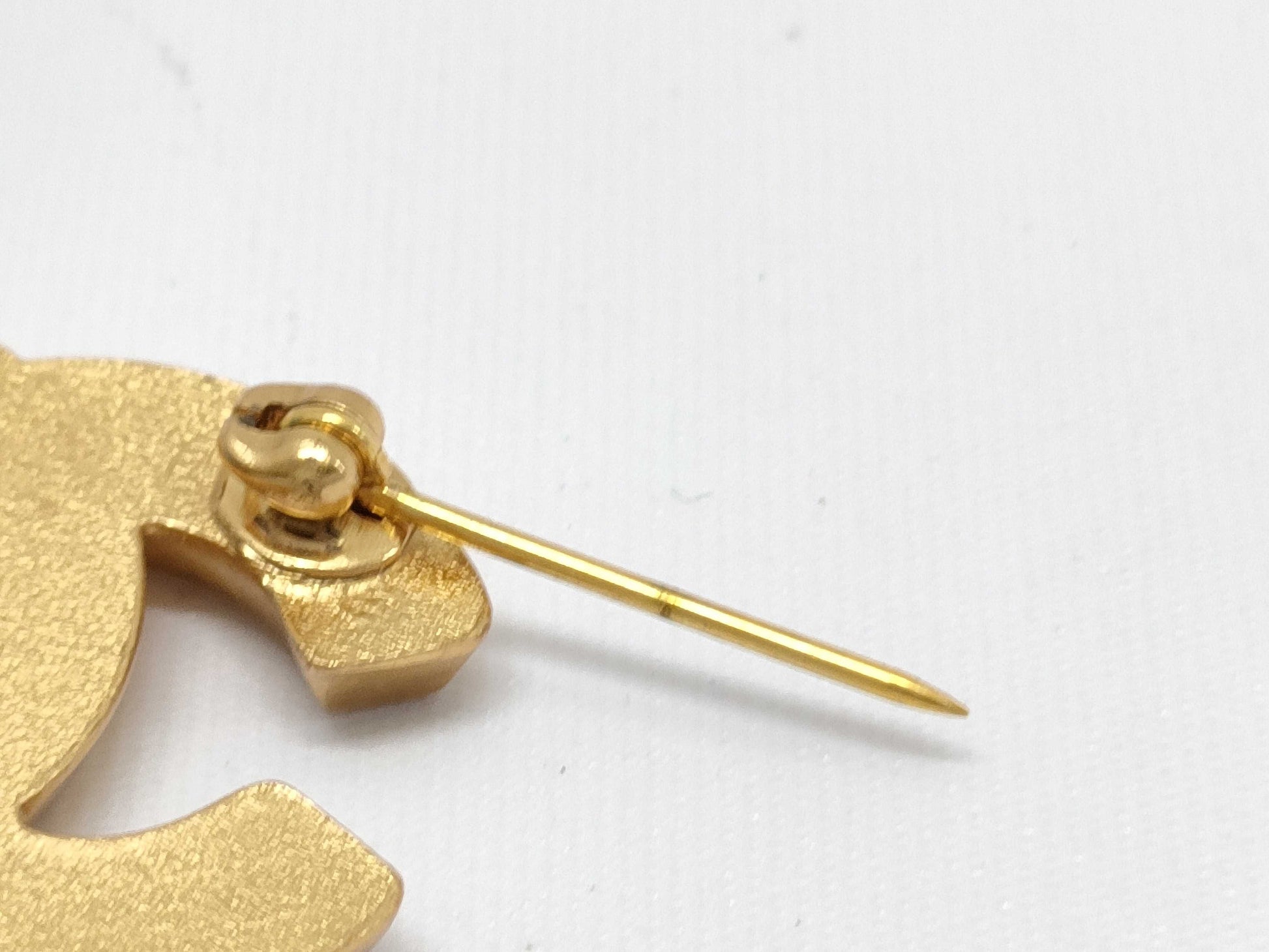 CHANEL Coco Mark Rhinestone Pearl Gold 02P Brooch
